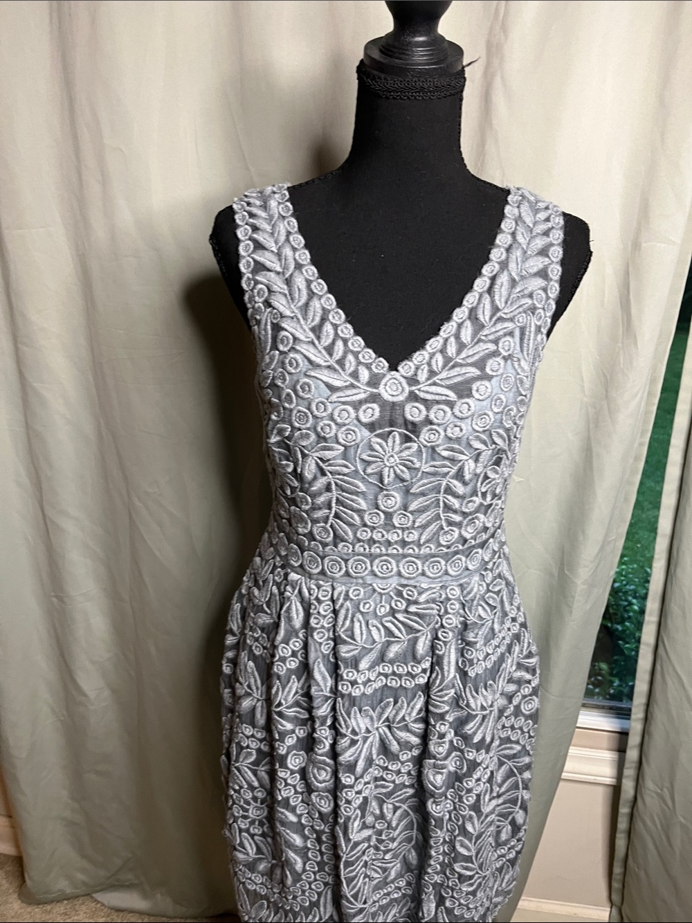 Yoana Baraschi Gray Silk Dress with Floral Embroidery Size 4